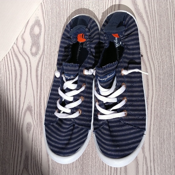 Tommy Bahama Slip-on Sneakers Flats Tennis Shoes - Picture 8 of 13